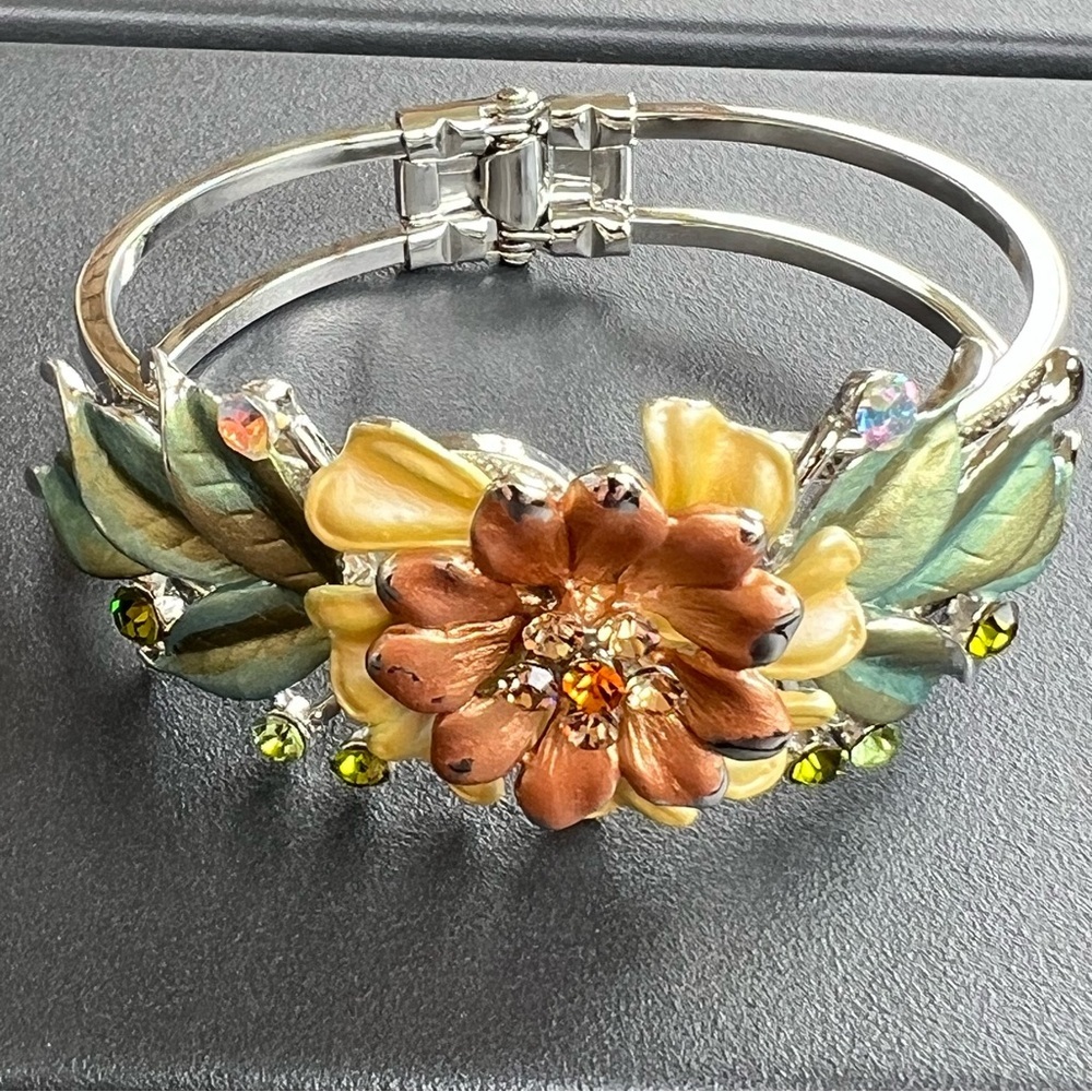 Vintage Gorgeous Enamel Floral Silver Toned Clamper Bracelet